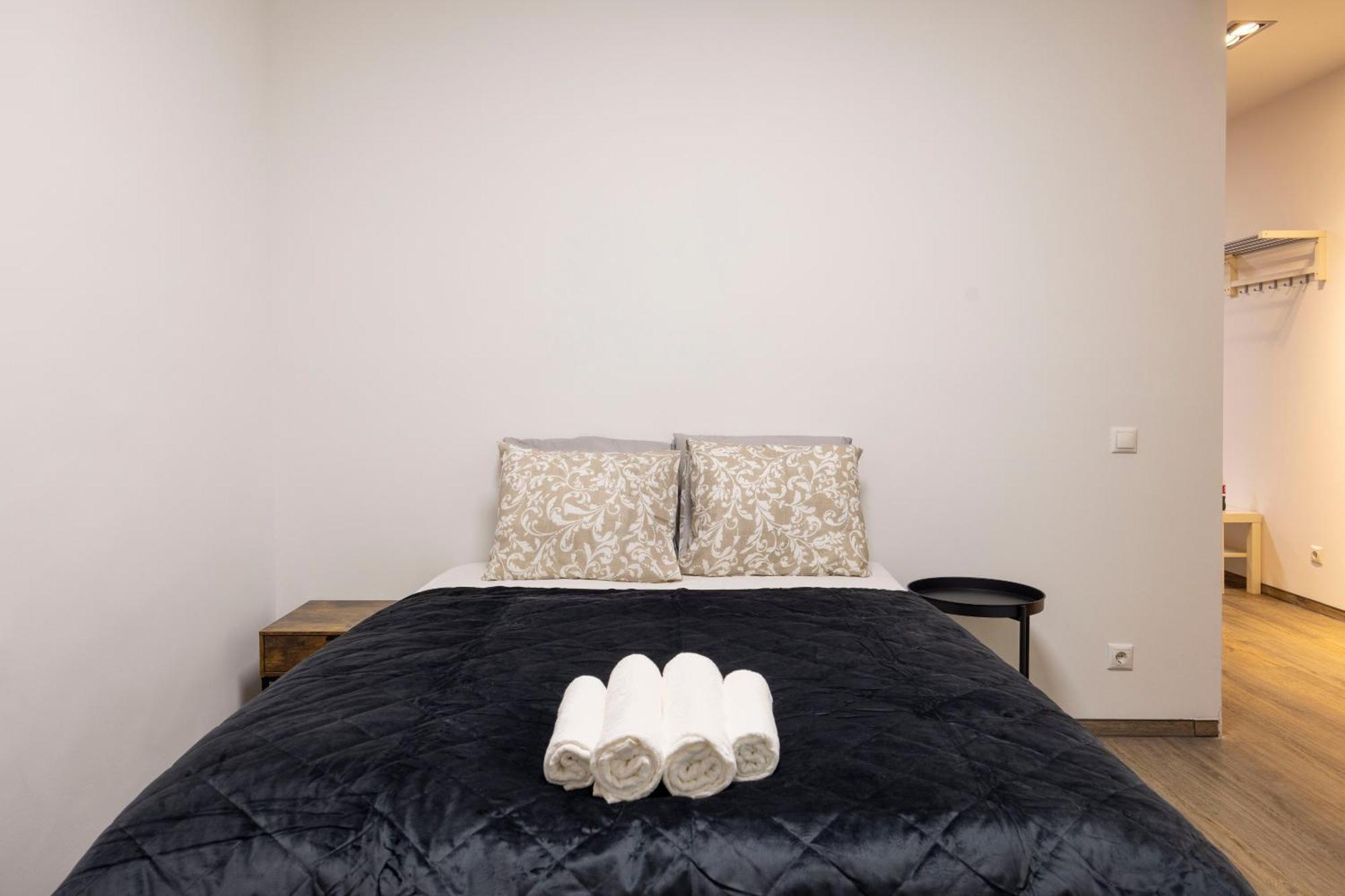 Deluxe Central Elizabeth Residence W/ 4Bedrm, 2Bathrm, 1Lvngrm Budapest Eksteriør billede