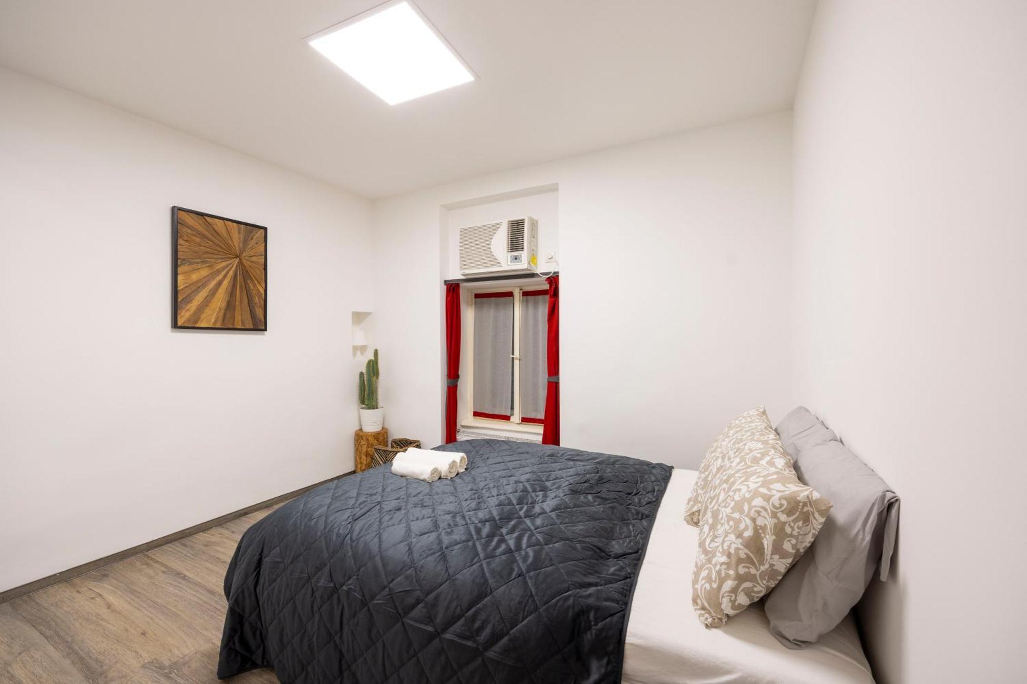 Deluxe Central Elizabeth Residence W/ 4Bedrm, 2Bathrm, 1Lvngrm Budapest Eksteriør billede