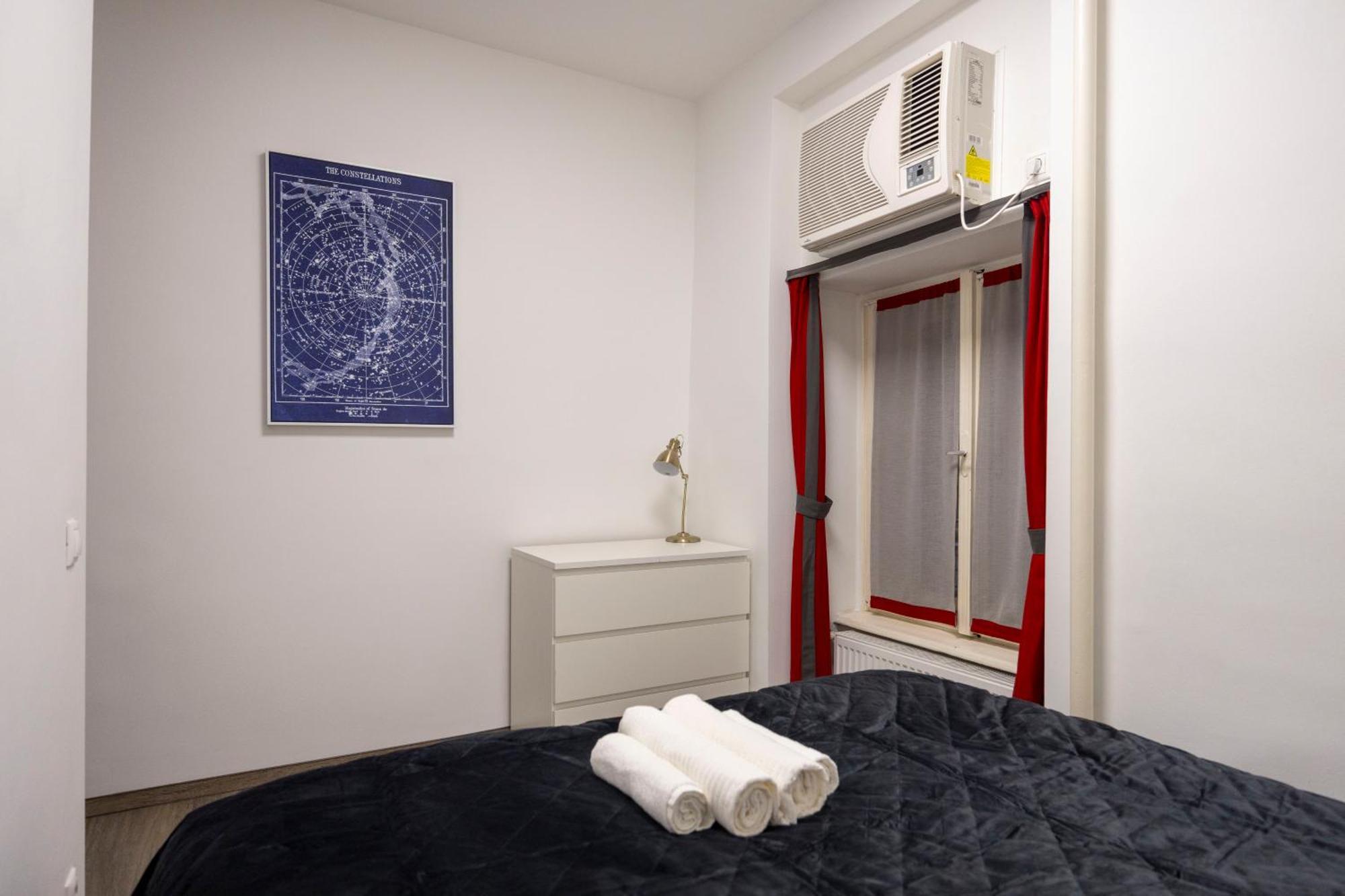 Deluxe Central Elizabeth Residence W/ 4Bedrm, 2Bathrm, 1Lvngrm Budapest Eksteriør billede