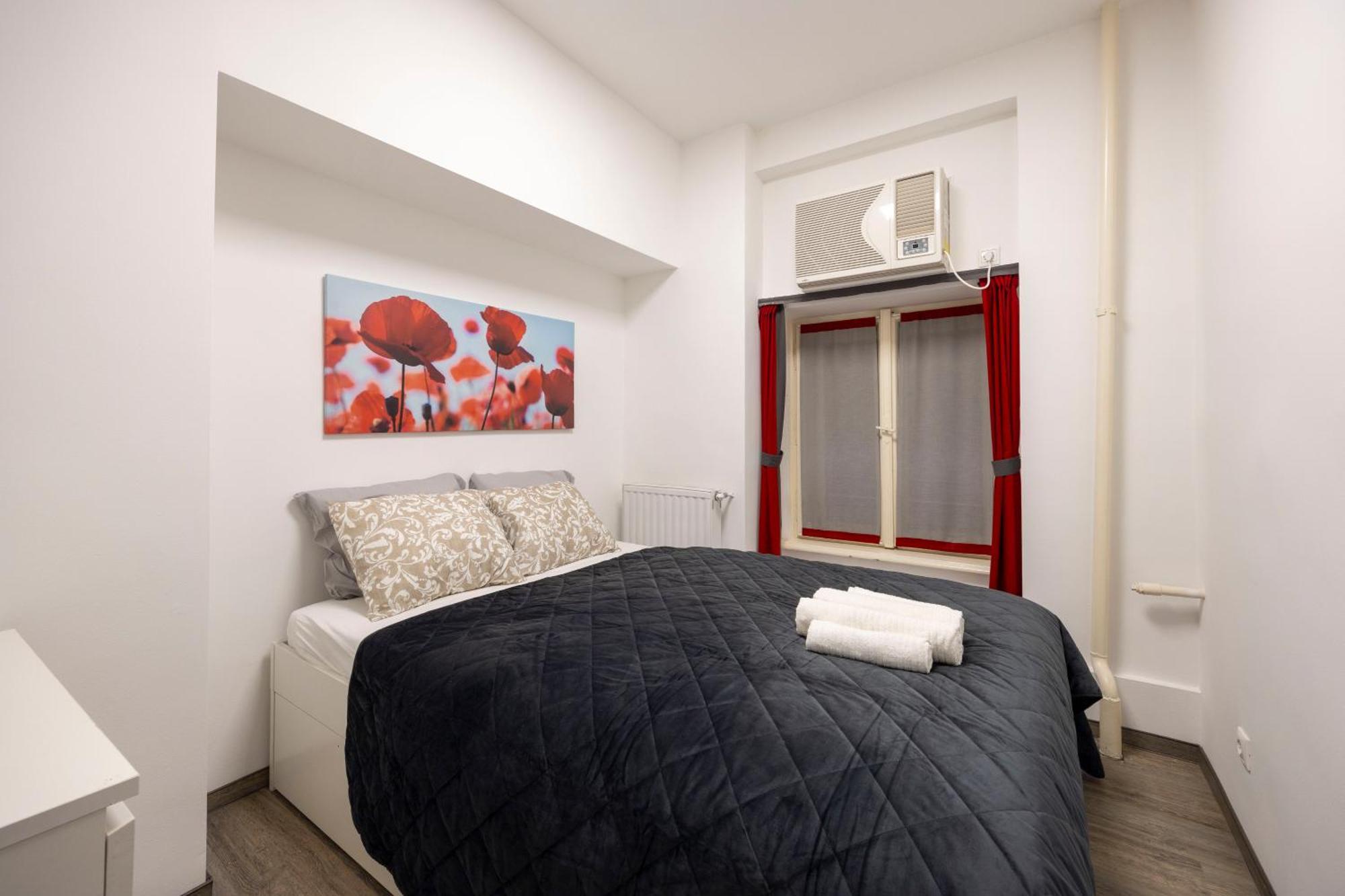 Deluxe Central Elizabeth Residence W/ 4Bedrm, 2Bathrm, 1Lvngrm Budapest Eksteriør billede